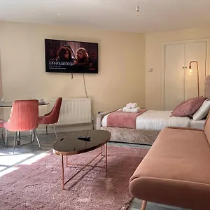 Haven Homes - Luton Apartment